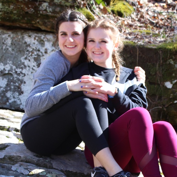 Meet your Posher, Sierra - Picture 1 of 1